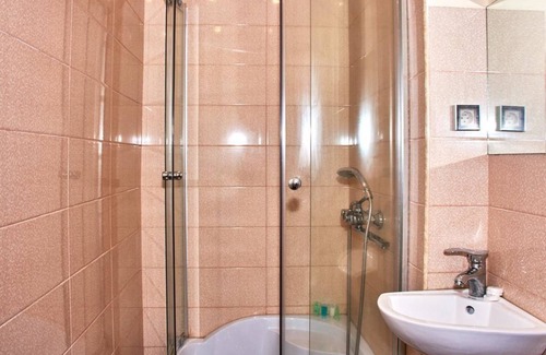 Gori House | Guest House - MK