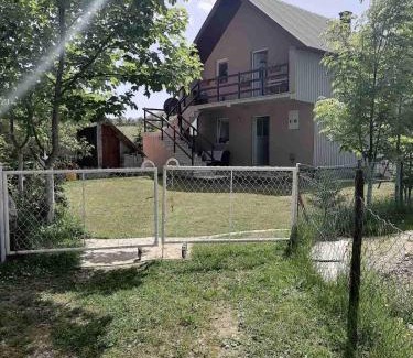 Virak Apartment | Guest House "Višnja"