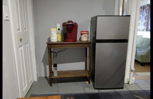 Valley Street Apartment | Guest Space on the Portland Peninsula