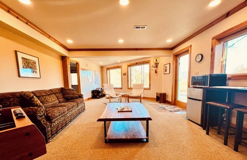 Syria Cabin | ❤️Guest Suite - Stunning Views of Old Rag Mountain by Shenandoah National Park!