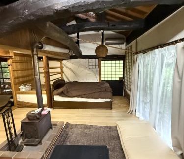 Aki Ward House | guesthouse 古民家の宿屋千鶴 1階2号室部屋貸し