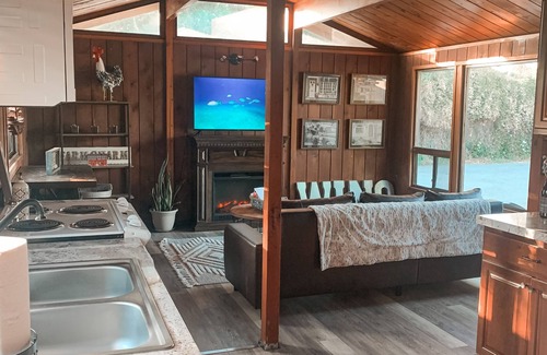 San Martin Cabin | Guesthouse Farmstay @ BarrelCreek Farm & Vineyards