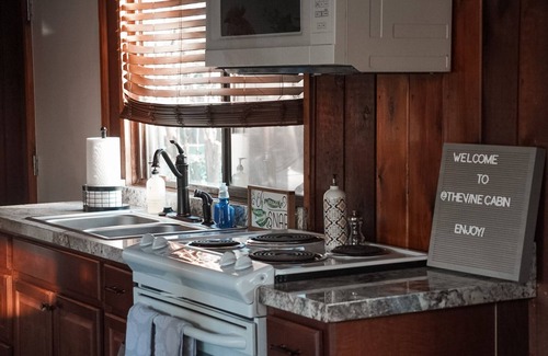 San Martin Cabin | Guesthouse Farmstay @ BarrelCreek Farm & Vineyards