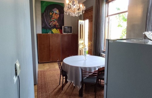 Zugdidi House | Guesthouse With a Cozy Garden