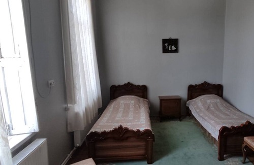 Zugdidi House | Guesthouse With a Cozy Garden