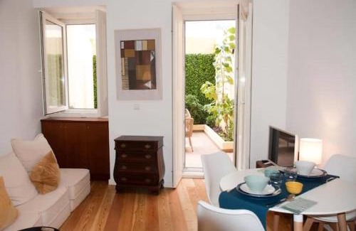 Restelo Apartment | GuestReady - Charming stay with a garden