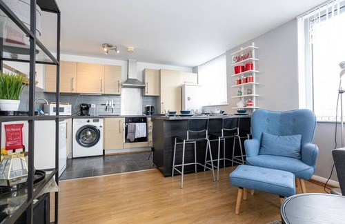 Liverpool City Centre Apartment | GuestReady - Modern stay in Bispham House