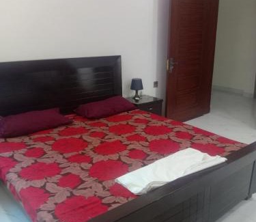 Gulberg Bed & Breakfast | Gujrat Guest House