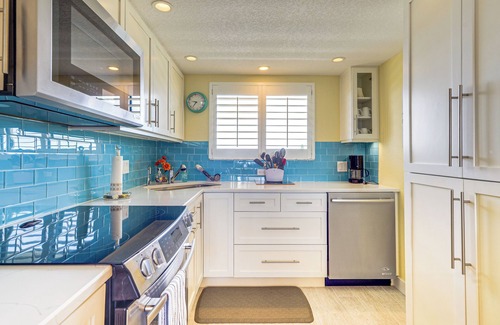 Hudson Condo | Gulf-View Condo w/Beach Access in Hudson