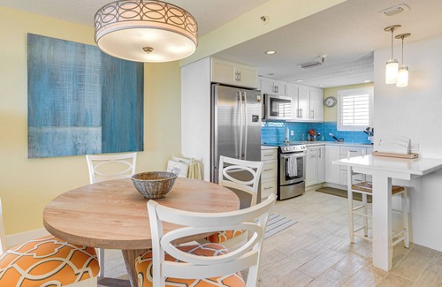 Hudson Condo | Gulf-View Condo w/Beach Access in Hudson