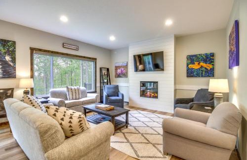 Lake Shore House | Gull Lake Resort Escape Pool and Snowmobile Trails