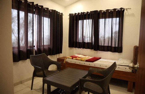 Wai Hotel | Gulmohar Resort And Spa