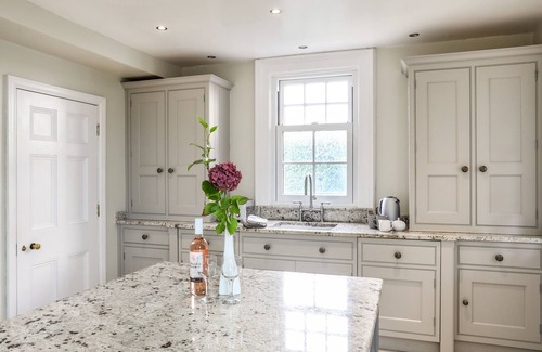 Chwilog House | GWYNLE - CHWILOG, pet friendly, character holiday cottage in Chwilog