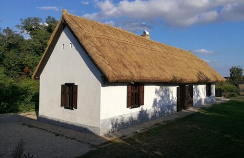 Sukoro House | Hét Fenyő Vendégház/Seven Pines Holiday House