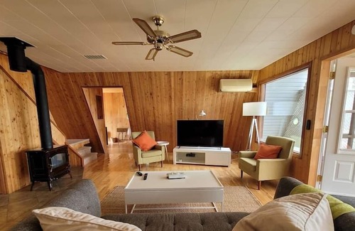 St. Felicien Ski Chalet | Hôtel à la maison - Chalet le Jeannot, vue et lac