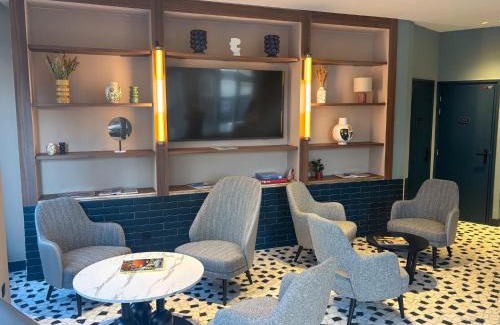 Juan-les-Pins Hotel | Hôtel CASA MOHO - Juan-Les-Pins