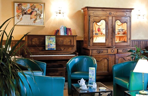 Le Veurdre Hotel | Hôtel du Pont Neuf