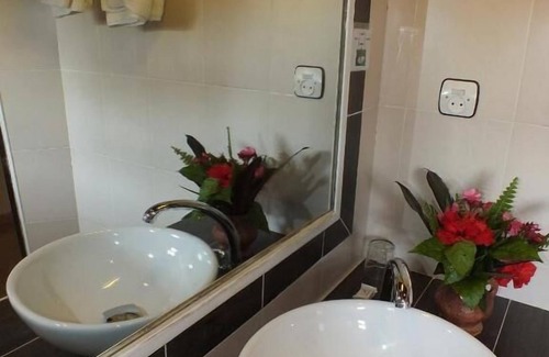 Ziguinchor Hotel | Hôtel Kadiandoumagne