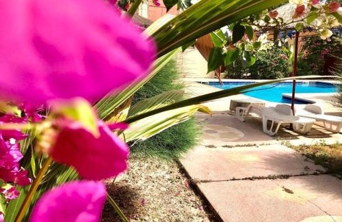 Toubakouta Bed & Breakfast | HÔTEL LE DJIOSFALA miroir de la Terranga