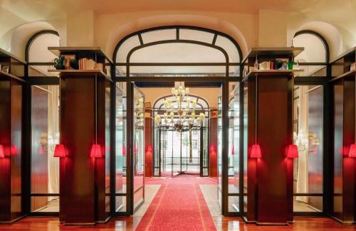 Faubourg-du-Roule Hotel | Hôtel Le Royal Monceau Raffles Paris