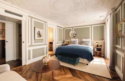 Notre-Dame Hotel | Hôtel Les Lumières - Relais & Châteaux