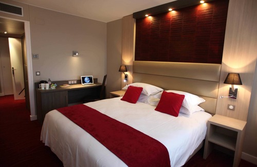 Meylan Hotel | Hôtel Les Trois Roses, Grenoble Meylan