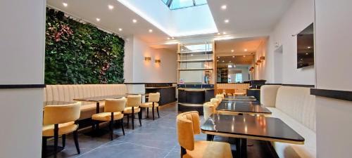 Hotel de Ville - Quinconces Hotel | Hôtel Majestic