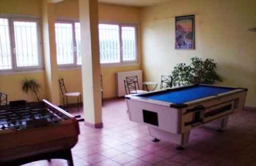 Port-de-Bouc Hotel | Hôtel Residence Les Aiguades