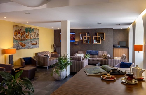 Saint-Hippolyte Hotel | Hôtel Val-Vignes