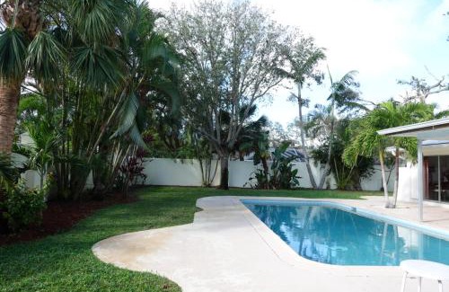 Central Beach House | H-1 746 Fiddlewood Rd Vero Beach Florida