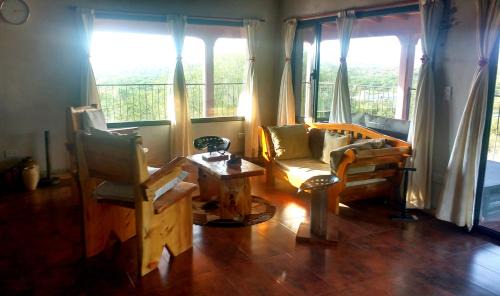 Capilla del Monte House | Habitación privada en casa rural, vistas Uritorco