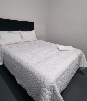 Asuncion House | Habitacion doble en el centro de asunción solo efectivo guaranies