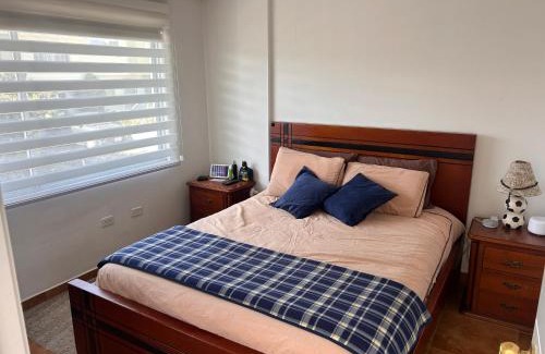 Tumbaco House | Habitacion Master Privada con parqueadero