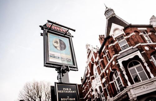 Herne Hill Hotel | Half Moon