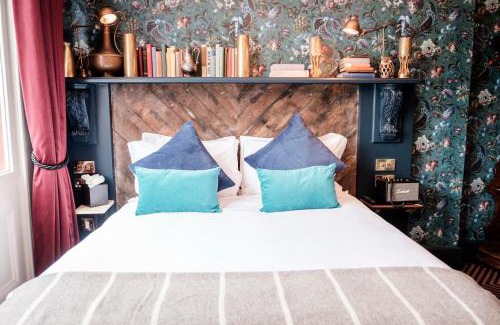 Herne Hill Hotel | Half Moon