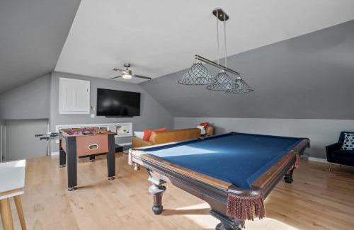 Alton House | Halfmoon Lake 3BR Home w Game Room Deck Dock