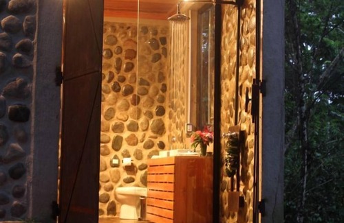 Puerto Napo Hotel | Hamadryade Lodge