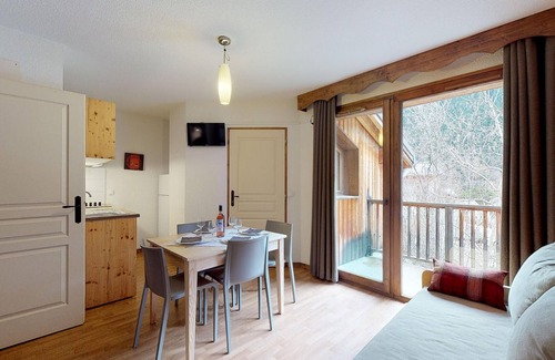 Orelle Apartment | Hameau 4 201 - SPA & PISCINE appartement 4 pers