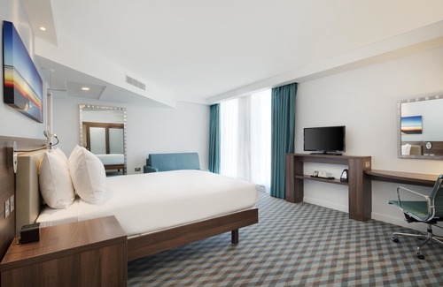 Stansted Hotel | Hampton by Hilton London Stansted Airport