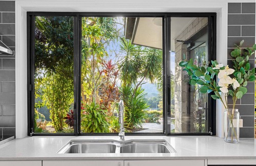 Forest Glen House | Hampton Hill House l Stayz Top 10 in Australia 2022