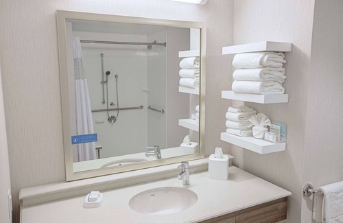 Amesbury Hotel | Hampton Inn by Hilton Amesbury