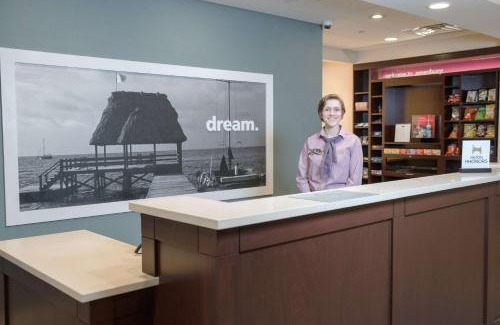 Amesbury Hotel | Hampton Inn by Hilton Amesbury, MA