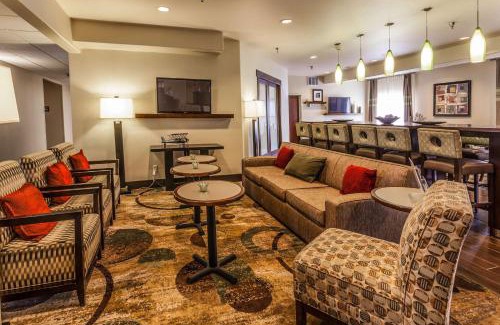 Southeast Colorado Springs Hotel | Hampton Inn Colorado Springs-Airport