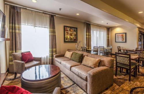 Southeast Colorado Springs Hotel | Hampton Inn Colorado Springs-Airport