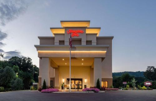 Covington Hotel | Hampton Inn Covington VA