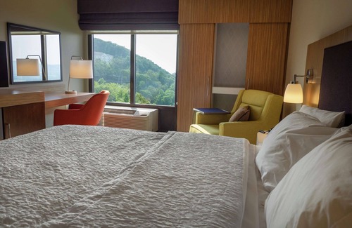 Sybertsville Hotel | Hampton Inn Hazleton