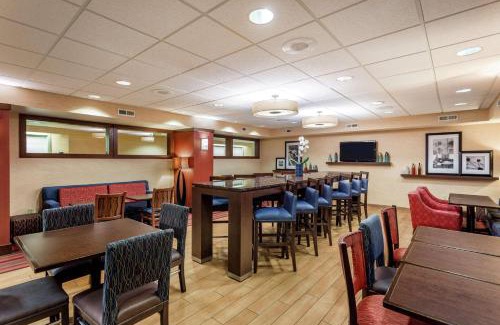 Milwaukee Hotel | Hampton Inn Milwaukee Airport