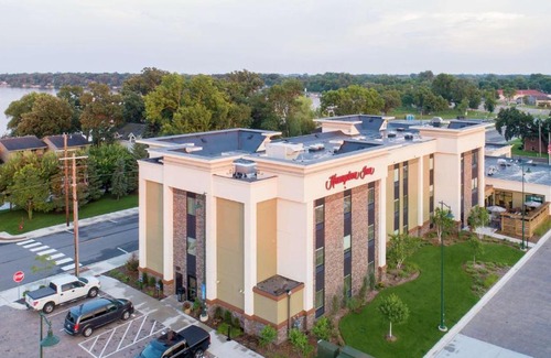Spicer Hotel | Hampton Inn Spicer Green Lake, MN