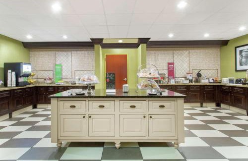 Latham Hotel | Hampton Inn & Suites Albany-Airport