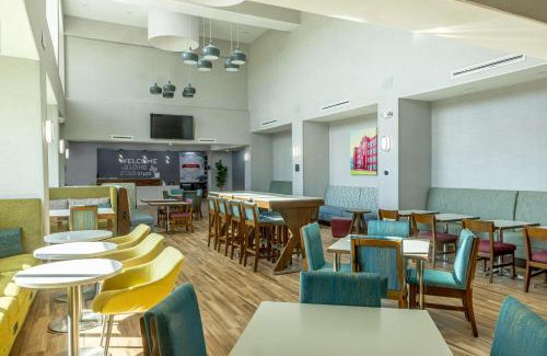 Cleburne Hotel | Hampton Inn & Suites Cleburne